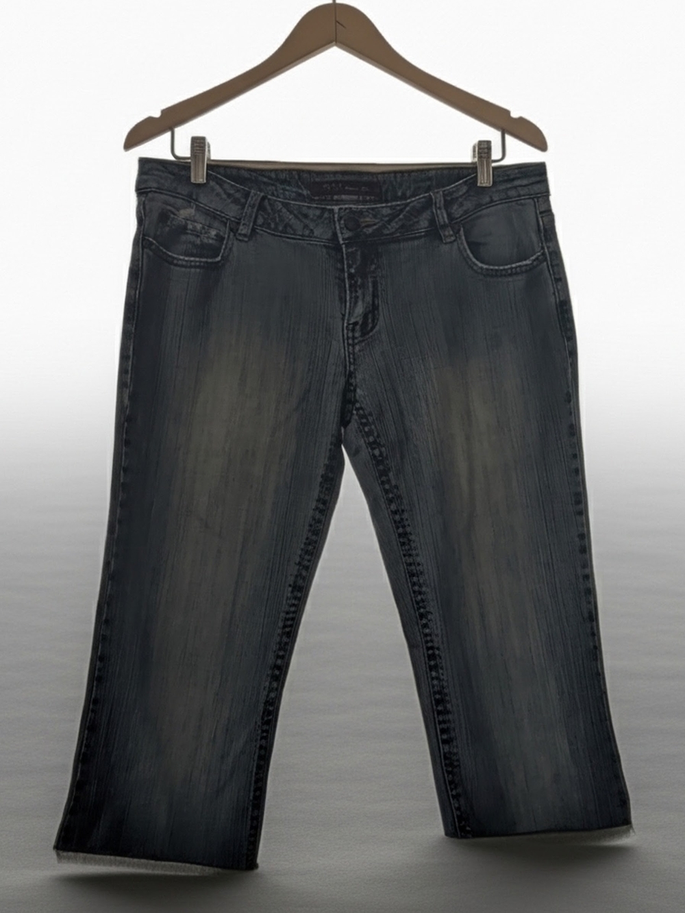 Women’s Washed Ankle Jeans in Dark Gray